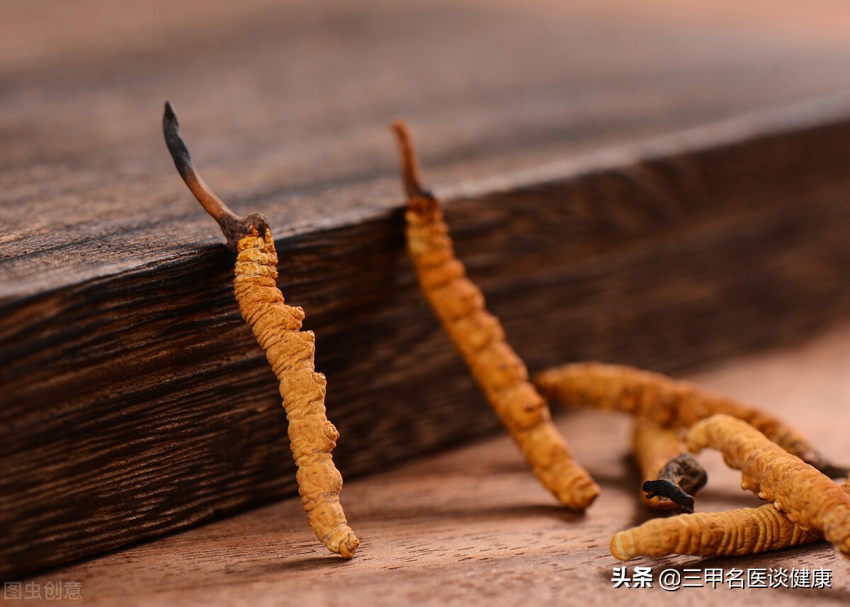 尿蛋白不做肾穿刺能治疗吧,没做肾穿刺用激素蛋白尿增加