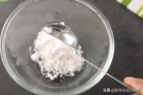 染色剂染皮肤上太久了怎么洗掉,染色剂落在皮肤上没洗干净碍事吗