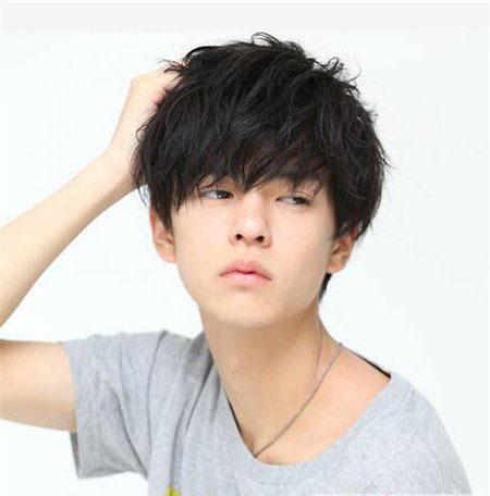 18岁男生发型2020流行发型,90后大叔型发型图