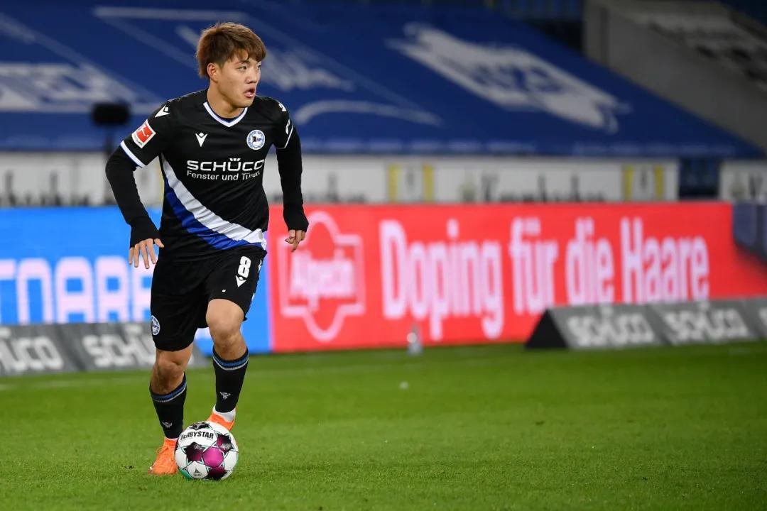 大黄蜂首展,大黄蜂第一部帅气登场