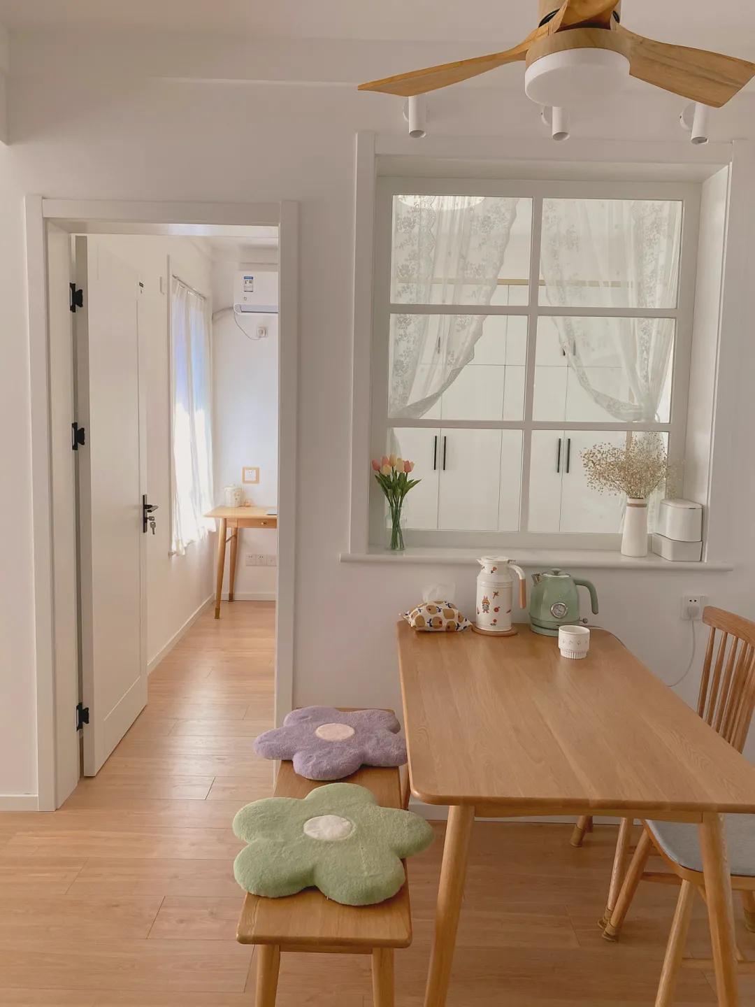 又一独居女孩爆红！买下60m²二手房，仅花4.5W装成全能“大胃王”