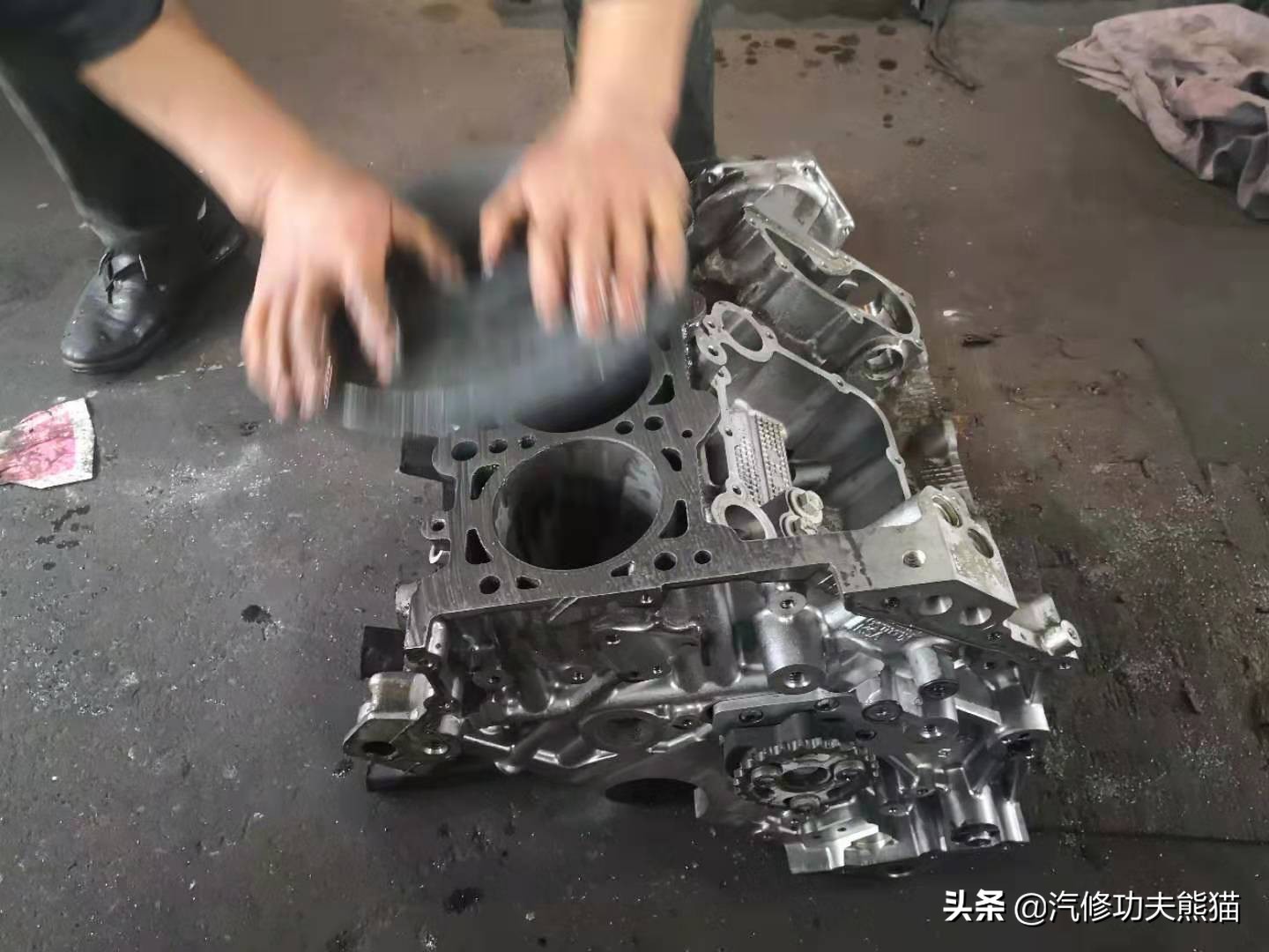 2020款保时捷卡宴s烧机油吗,保时捷卡宴免拆治理烧机油靠谱吗