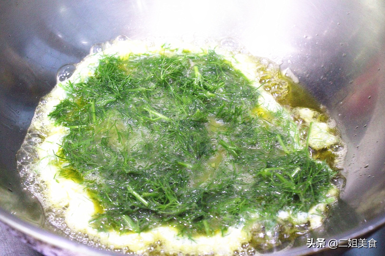 茴香炒鸡蛋怎么炒,茴香炒鸡蛋的正确做法