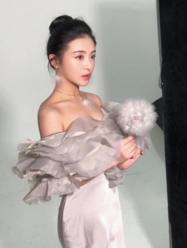 鏈変竴绉嶈吙鍙瀛愯吙,寮犲惈闊垫窇濂宠吙