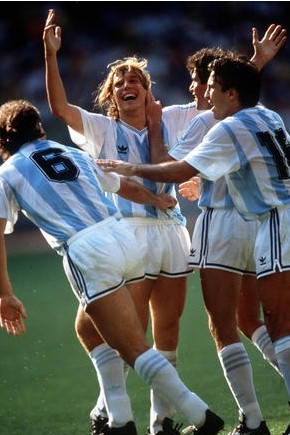 足坛远射最强的c罗,足坛爆发力