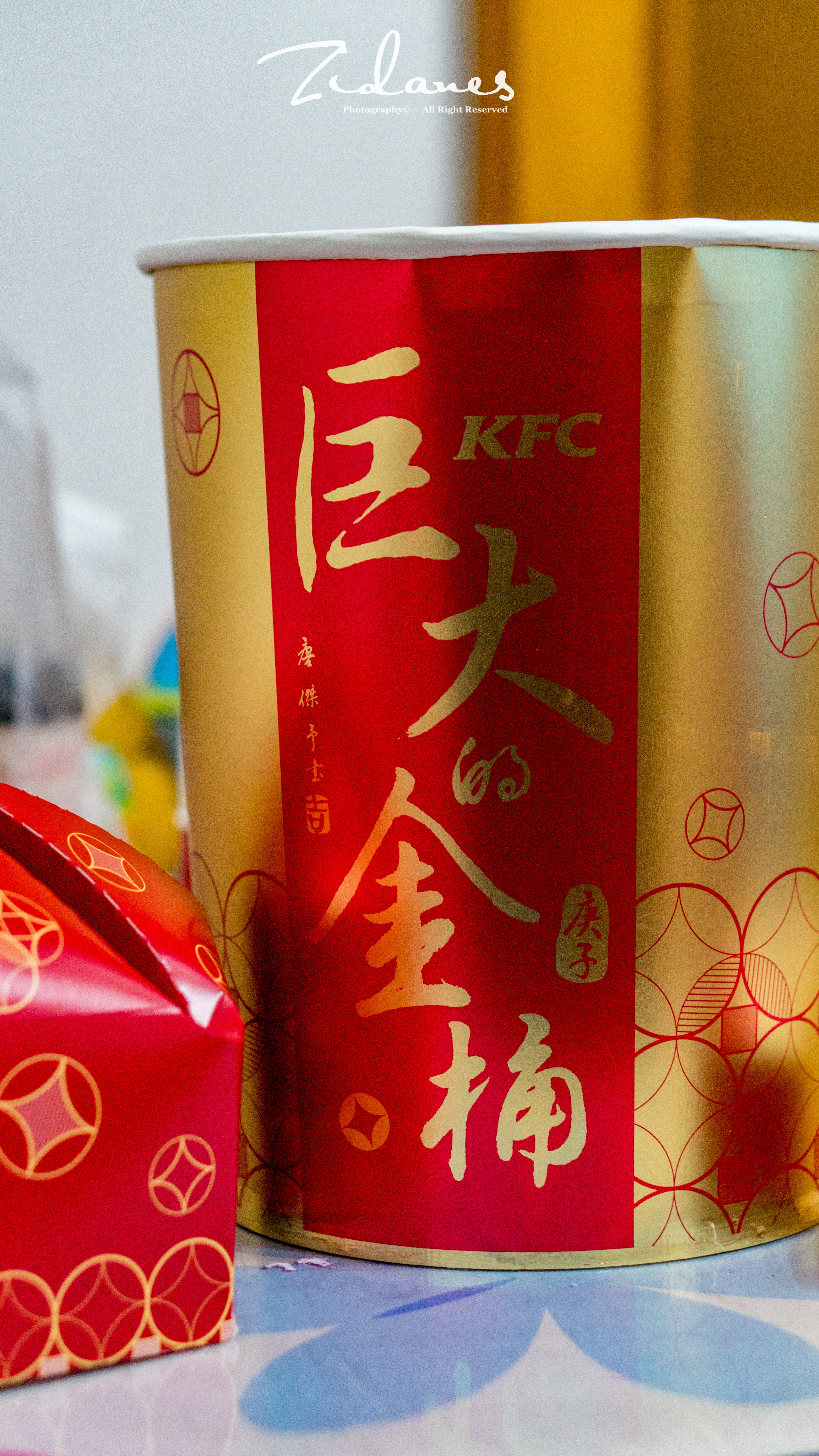 肯德基巨大的金桶2020怎么买,肯德基新春金桶139元的里面有什么