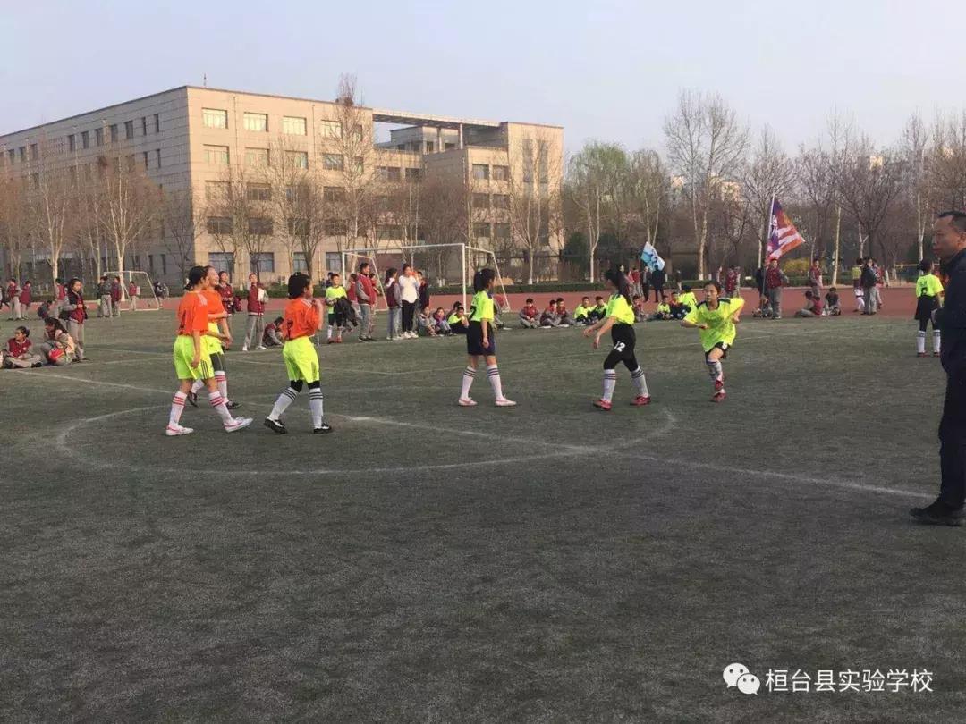 球场论英雄——中学部足球篮球班级联赛成绩公布