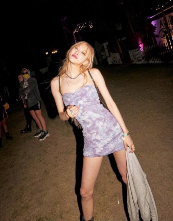 朴彩英背心演唱会,朴彩英运动背心视频