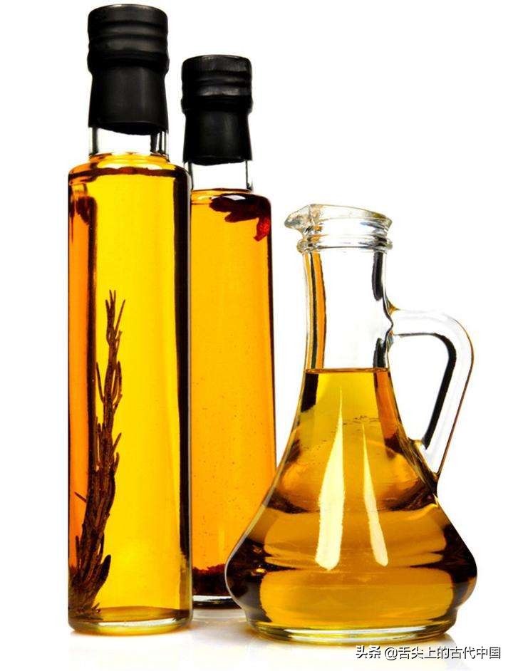 中国男足吃什么海鲜,中国男足球员吃饭