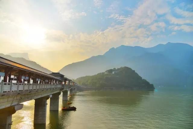 赞美大美中国的诗句,关于祖国大好河山的诗句有哪些