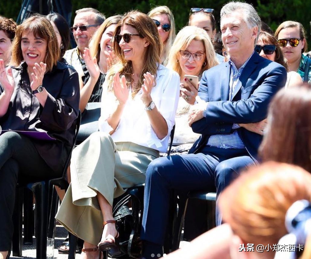 福尔摩斯·小郑周报