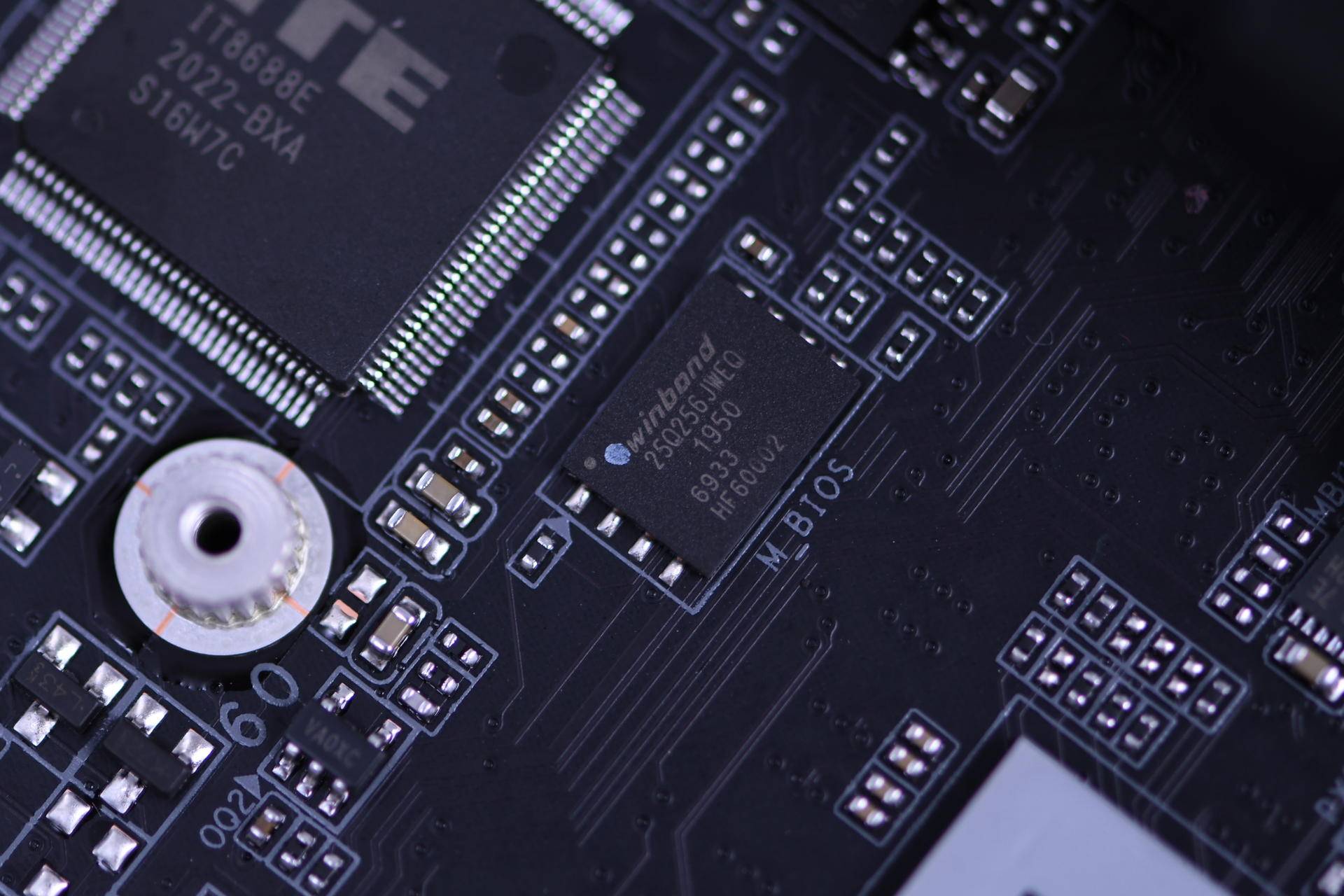 锐龙5600x配华硕b550m,锐龙5600搭配b550