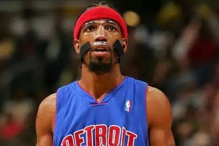 哪些运动适合戴护膝护腕,护膝护具怎么戴