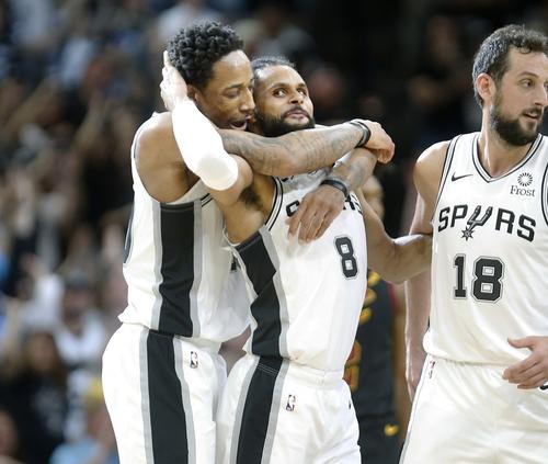 波波维奇下赛季继续执教马刺,波波维奇执教马刺最后一年