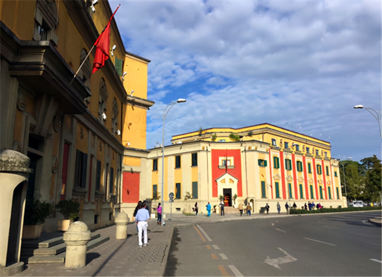 阿尔巴尼亚的庞氏大骗局,阿尔巴尼亚庞氏骗局讲解视频