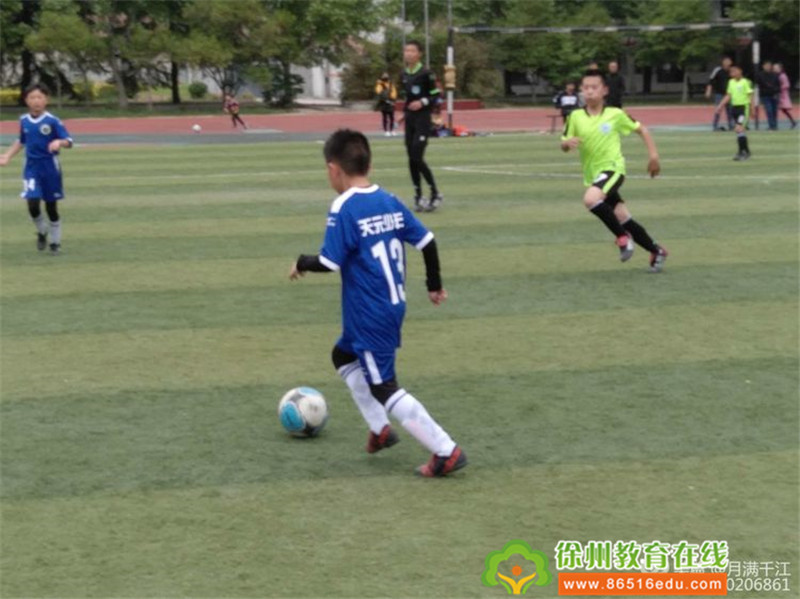 2021区长杯中泰小学足球比赛视频,2019年市长杯足球比赛小学