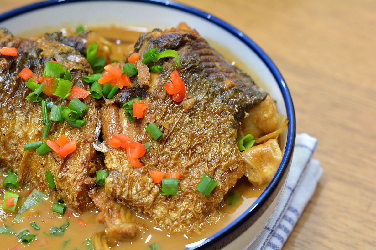 啤酒炖草鱼图片,啤酒炖草鱼整条