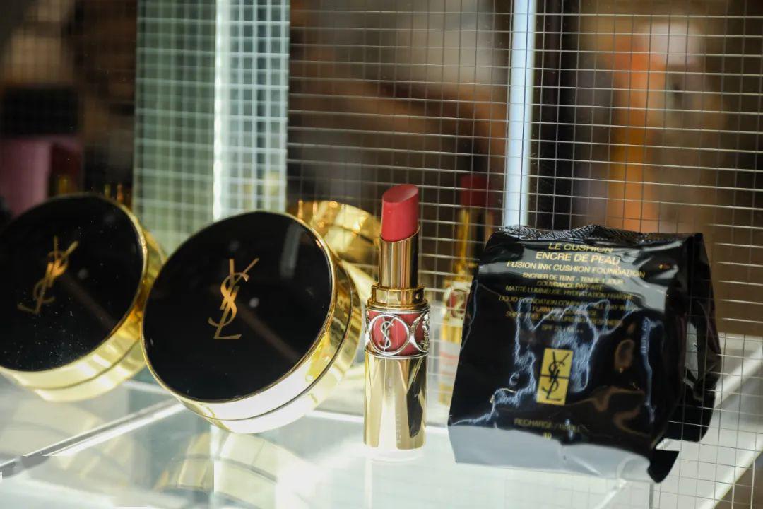 不看血亏!5.9折的克拉钻、买正装送正装的YSL,成都就这儿有