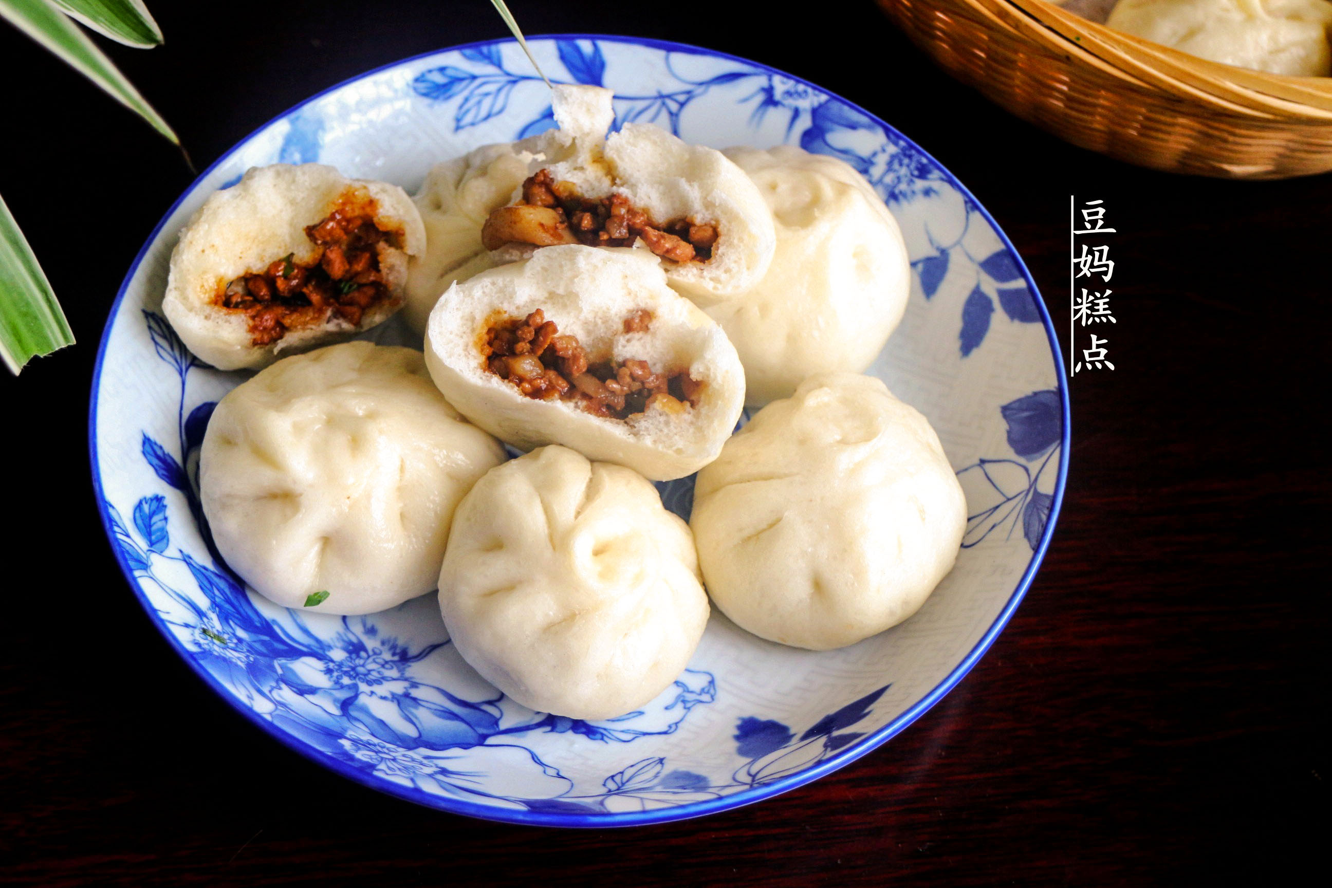 怎么做酱肉包好吃,教你在家做酱肉包