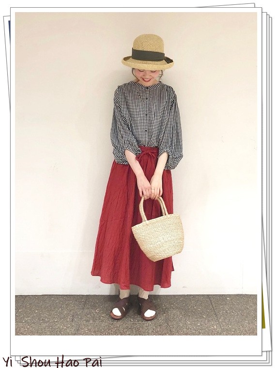 夏季格子衬衫搭配50岁,新款格子衬衫时尚潮流穿搭