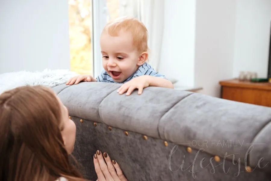 11个月宝宝聪明的表现,11个月的宝宝该怎么带才是正确的