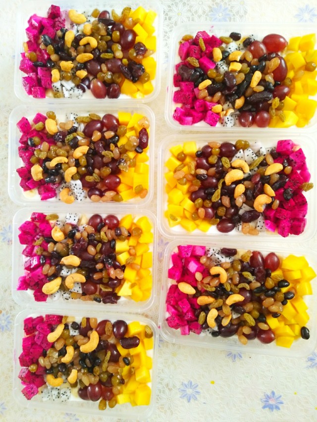 酸奶橘子水果捞,不想吃饭就来一杯酸奶水果捞