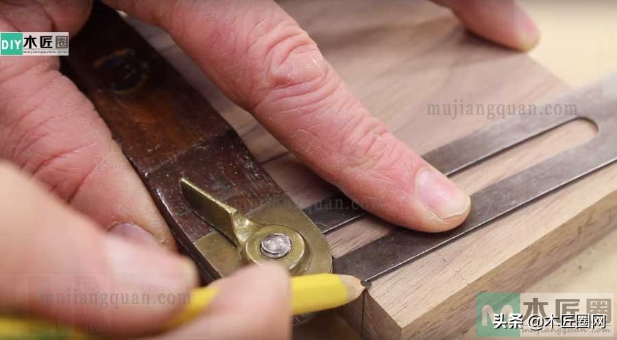 吉他架挂墙怎么做,自制吉他挂壁架尺寸