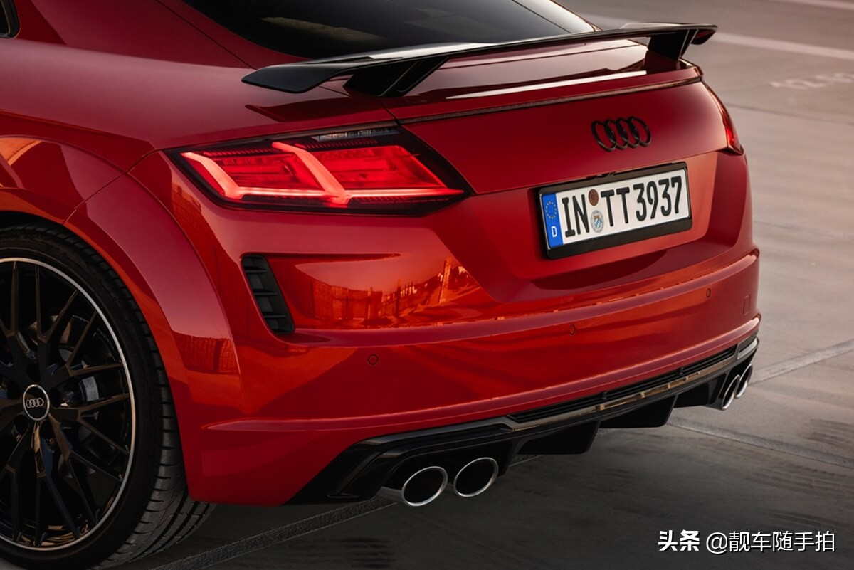 新款奥迪tt欣赏,奥迪tt性能版换代颜值还是那么帅