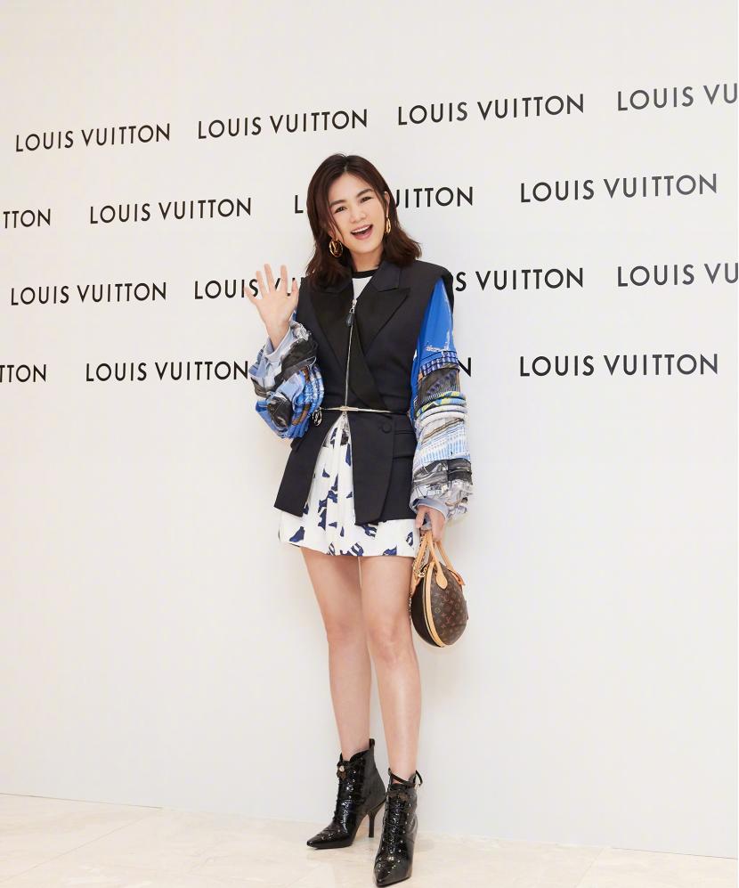 ella陈嘉桦的穿衣搭配,ella陈嘉桦刚来乘风破浪