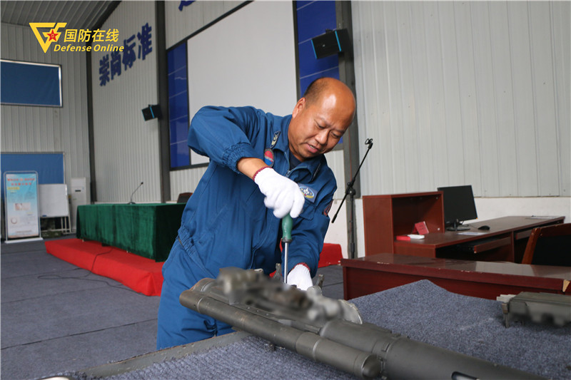 他们是军营“神医”，专治战机各种“疑难杂症”