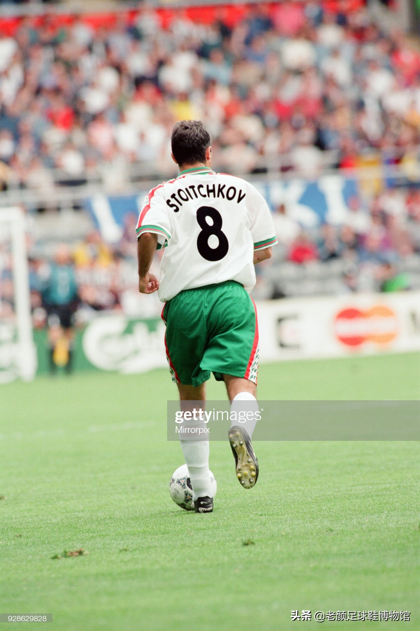 脾气最火爆的巴萨巨星，脚踩皇马球衣和裁判的脚，曾被终身禁赛