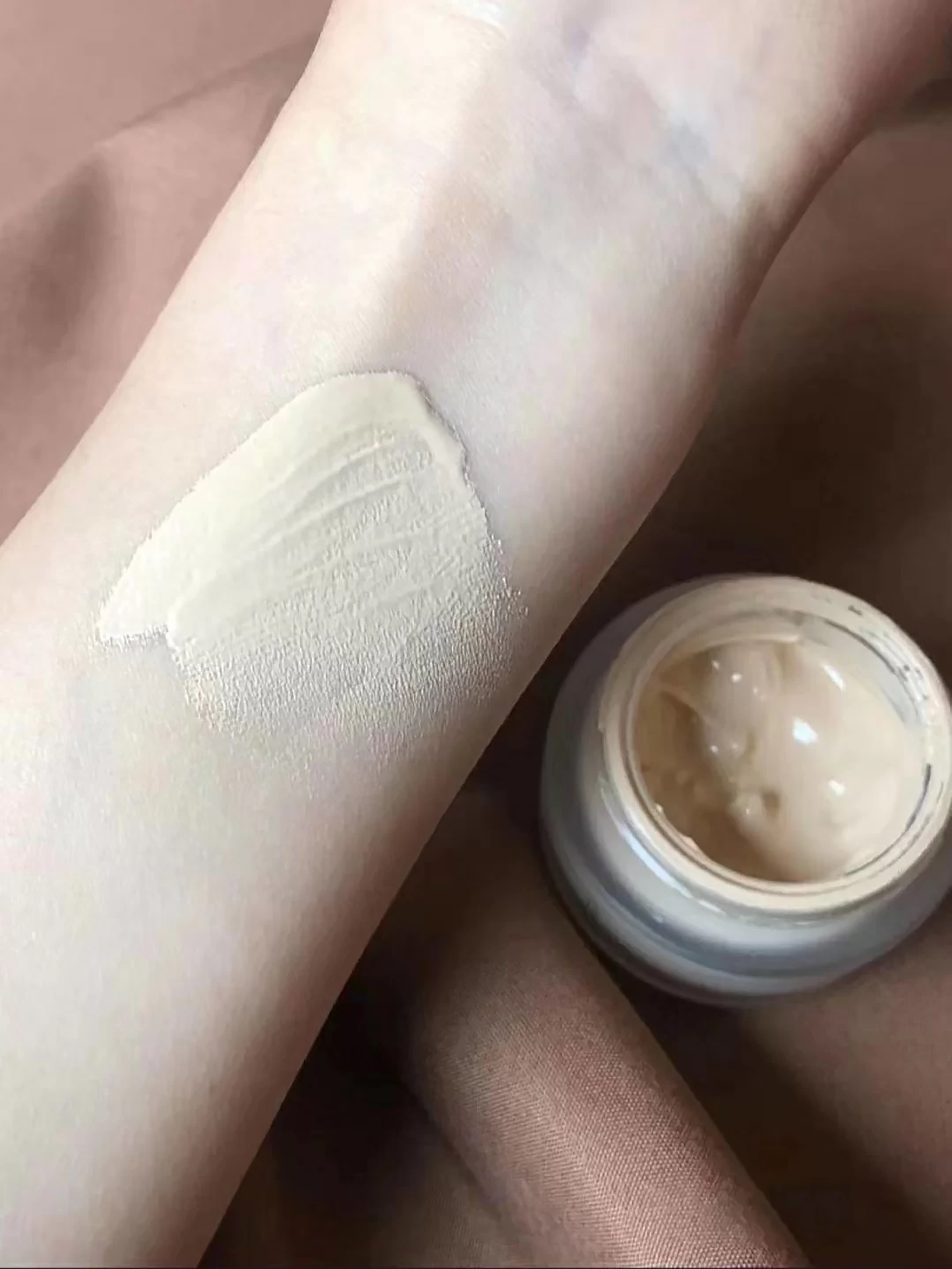 干皮粉底液和气垫哪个更好用,干皮和混油皮粉底液测评