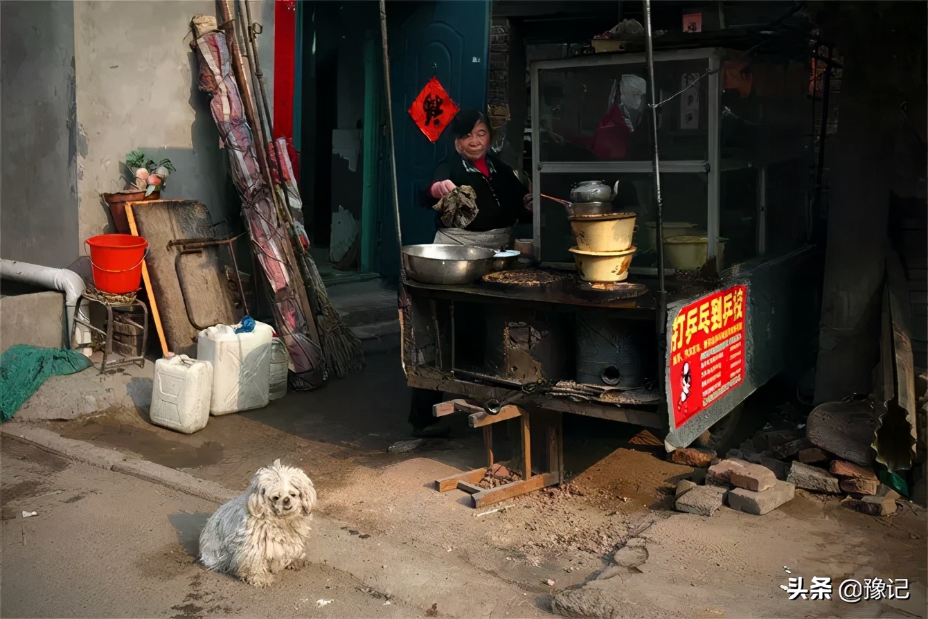 有钱没钱过得舒心就好,有钱没钱吃好穿好都不重要