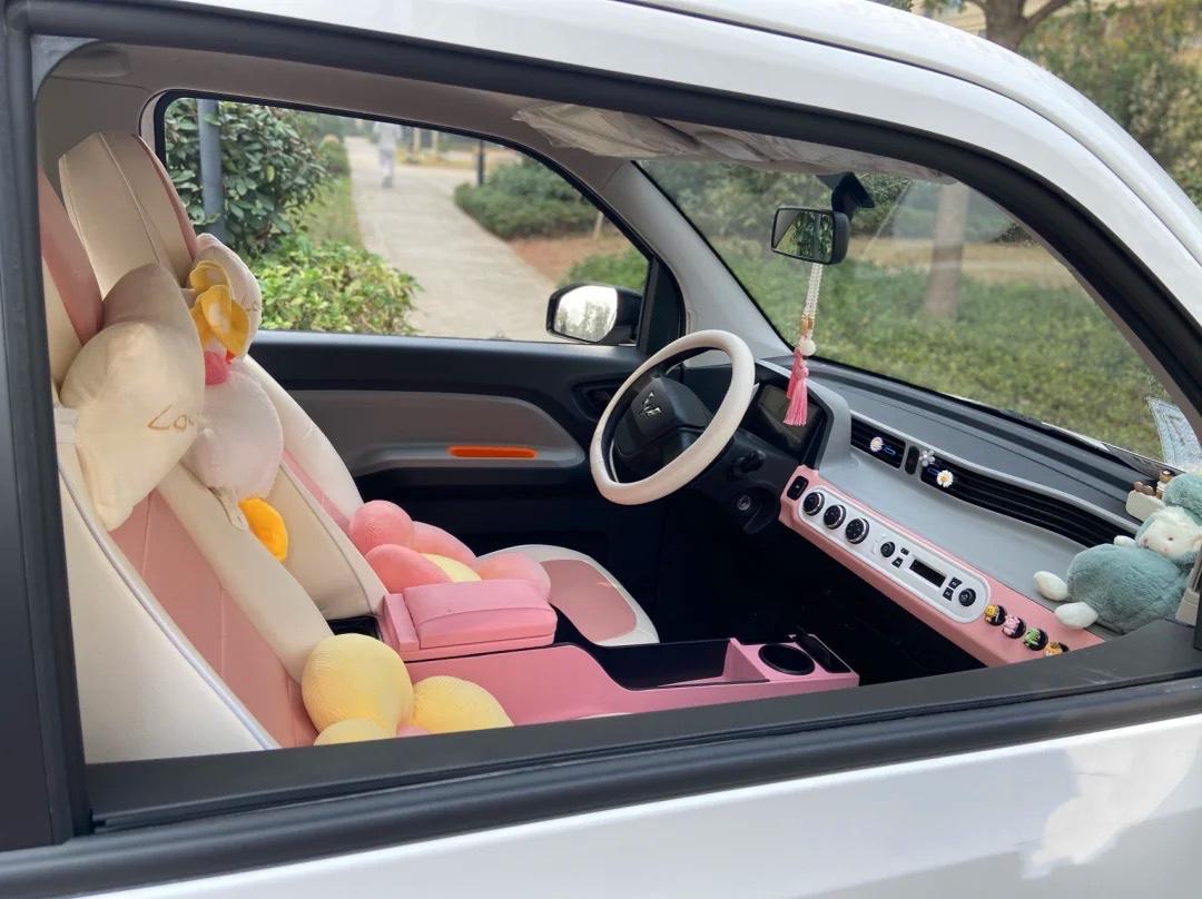 3.88万的宏光miniev为什么要加价,3.88万的宏光miniev几种颜色