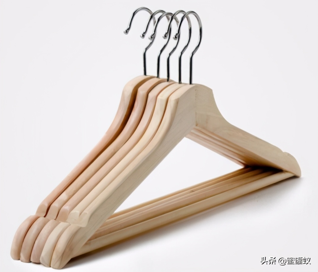 怎样使洗后的羽绒服蓬松,怎么让洗后的羽绒服恢复蓬松感