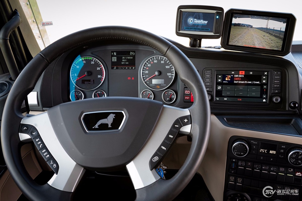 欧美顶级越野房车售价上千万,进口5米长2米高顶级越野房车