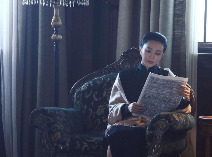 别再削骨追求“瓜子脸”了,6位方脸女星告诉你,国字脸才真扛老