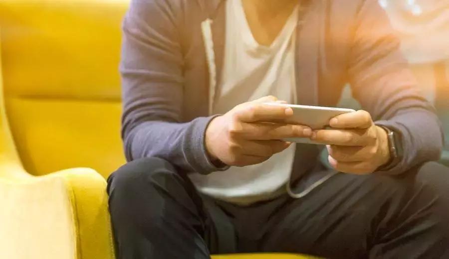 那些生完孩子的妈妈都去哪了,生孩子后没工作是什么感受