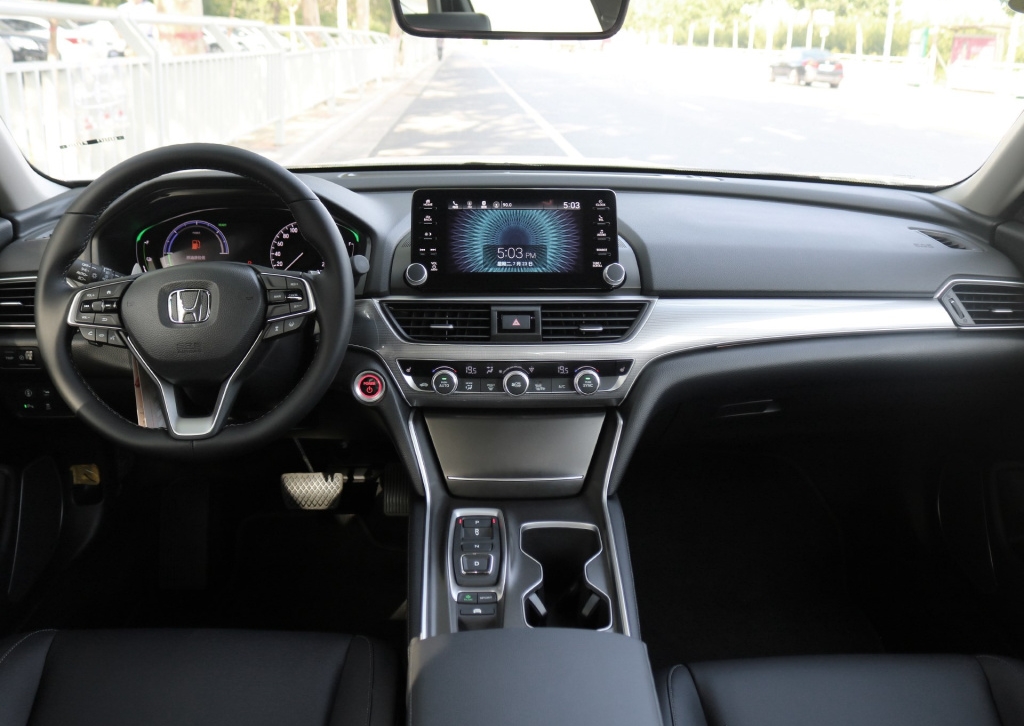 全新本田雅阁有哪些缺点,本田雅阁最新款车主真实感受