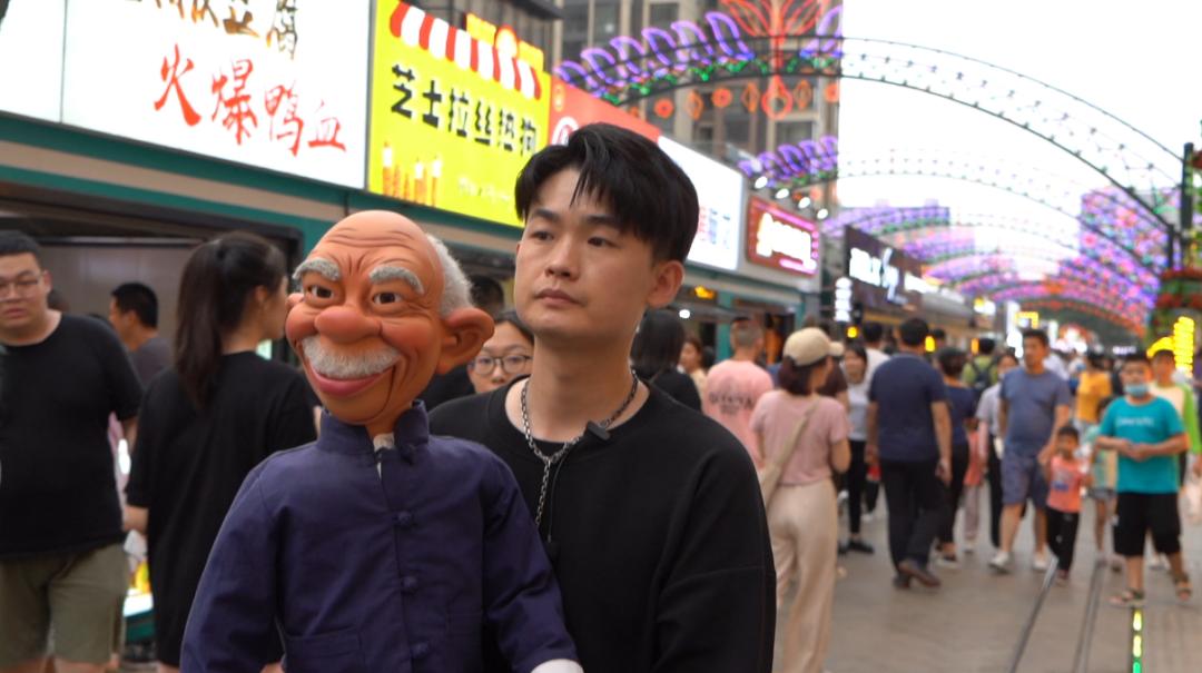 石家庄腹语小哥 (石家庄90后腹语师拍段子年入千万)