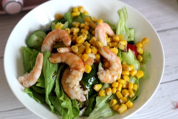 黑胡椒油醋汁大虾沙拉,黑胡椒酱汁虾做法