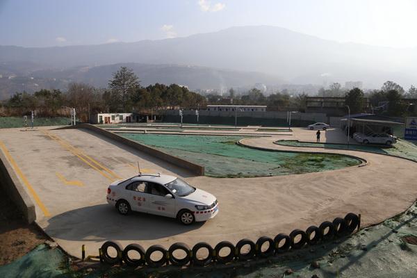 科二科三五次都挂科的视频,科二科三五次不过成绩作废合理吗