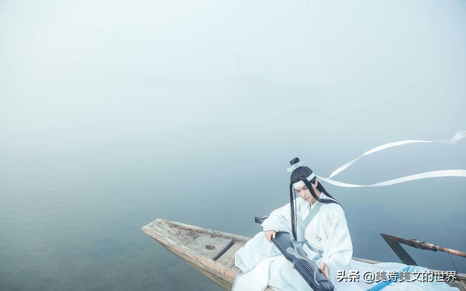 白居易的离离原上草指的是什么草,白居易的离离原上草写给谁的