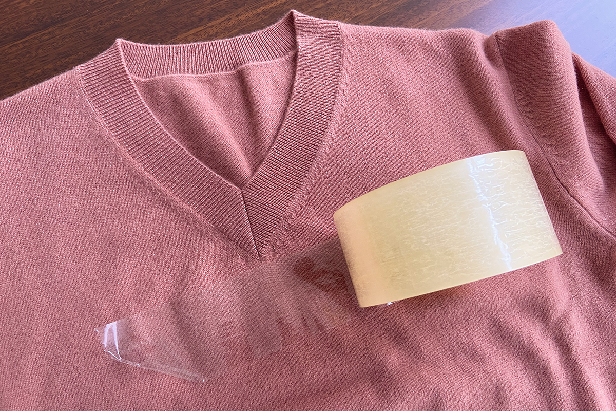 我买的羊绒衫会起球是不是假的？