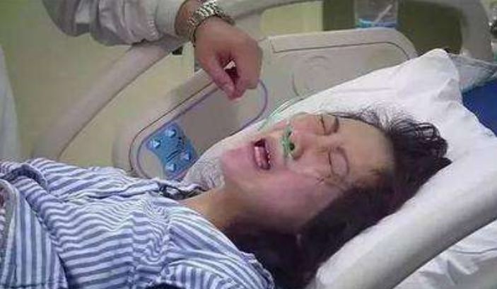 赵丽颖母子出院视频,赵丽颖母子平安图