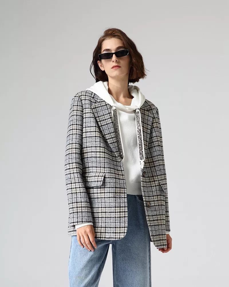 穿搭各种外套,中长款牛仔外套怎么搭配好看夏天