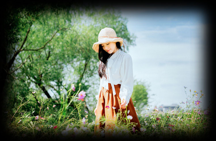 淡看沉浮浅笑安然岁月静好,浅笑安然只愿此生岁月静好