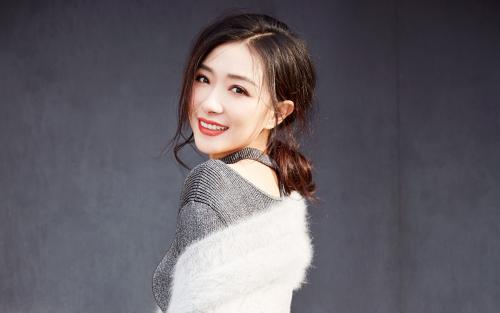 ​建议皮肤“坑洼”的女生，多在这件事花功夫，脸上净爽还更嫩了