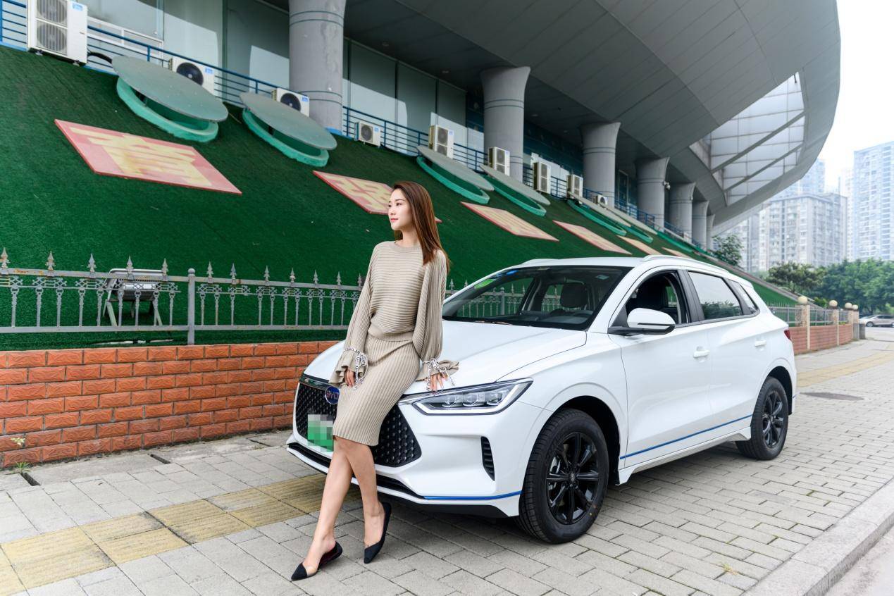 比起钻石我更喜欢水晶，我是e2女孩