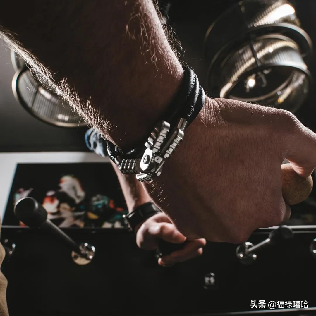 新年相亲加分秘籍|如何从手表分辨这个潮男的“真伪”